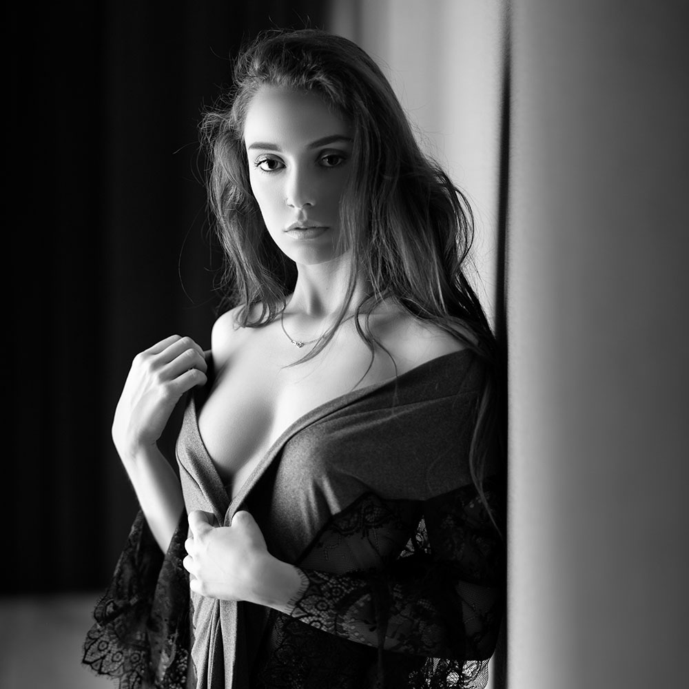 Aline Marescaux, model from Belgium at a boudoir photoshoot
