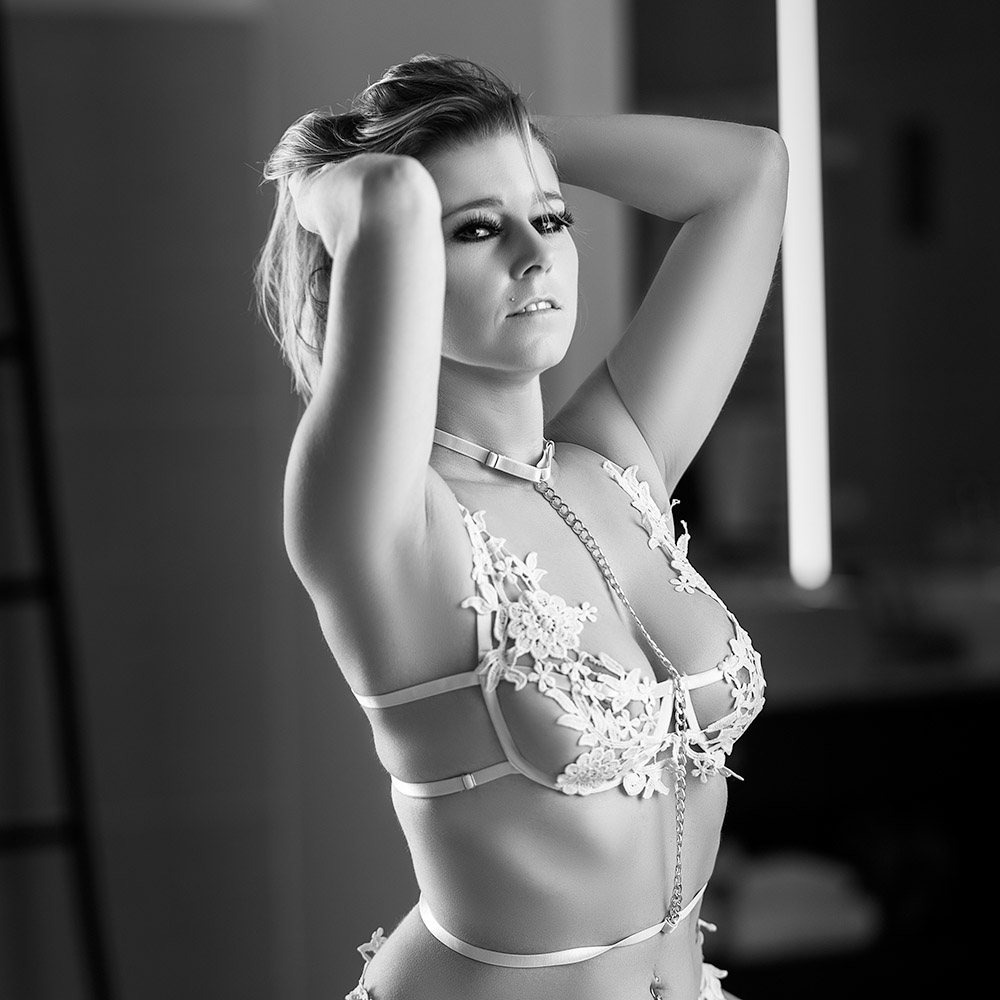 Elien Vandevyvere, model from Belgium at a boudoir photoshoot