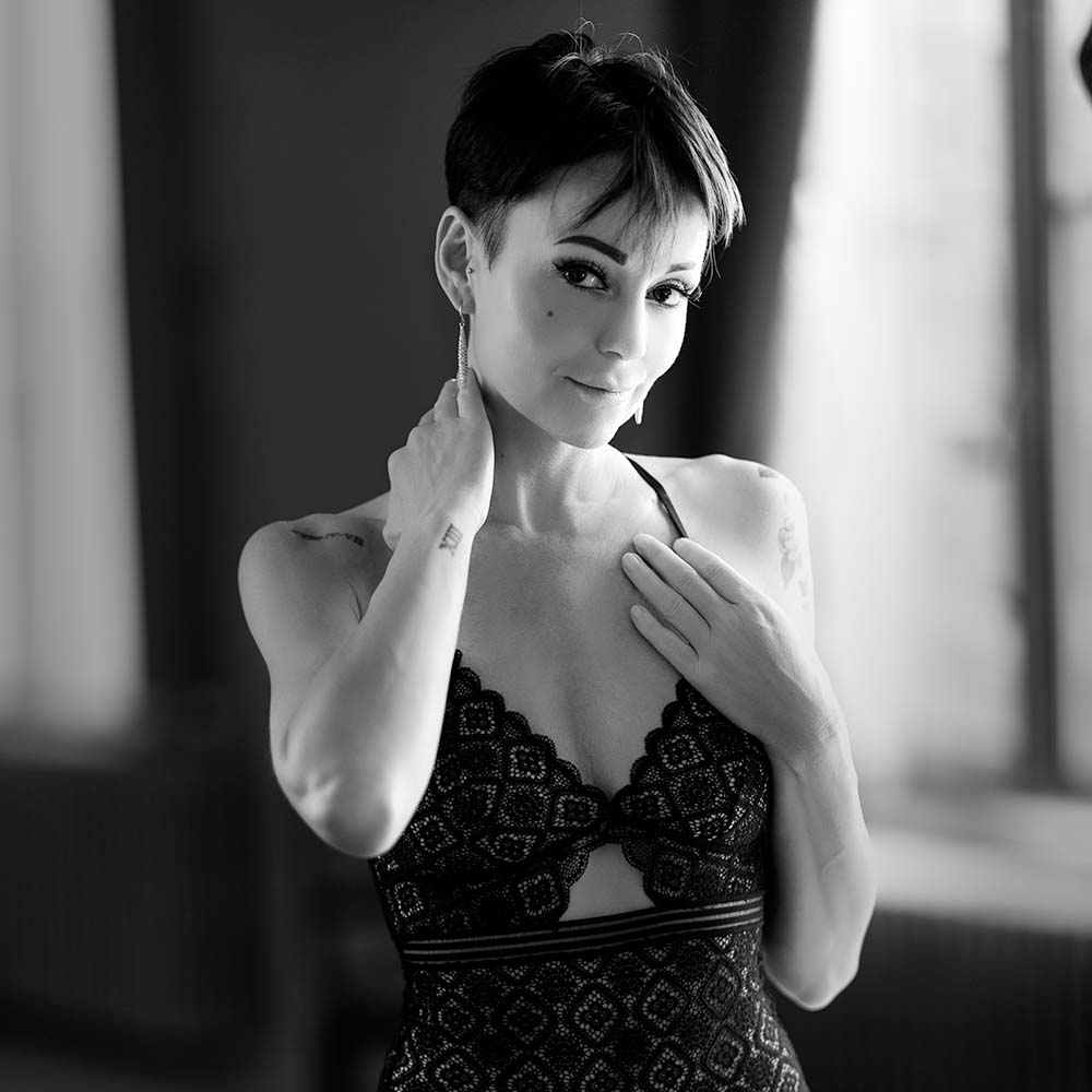 Evi Verhamme, model from Belgium at a boudoir photoshoot